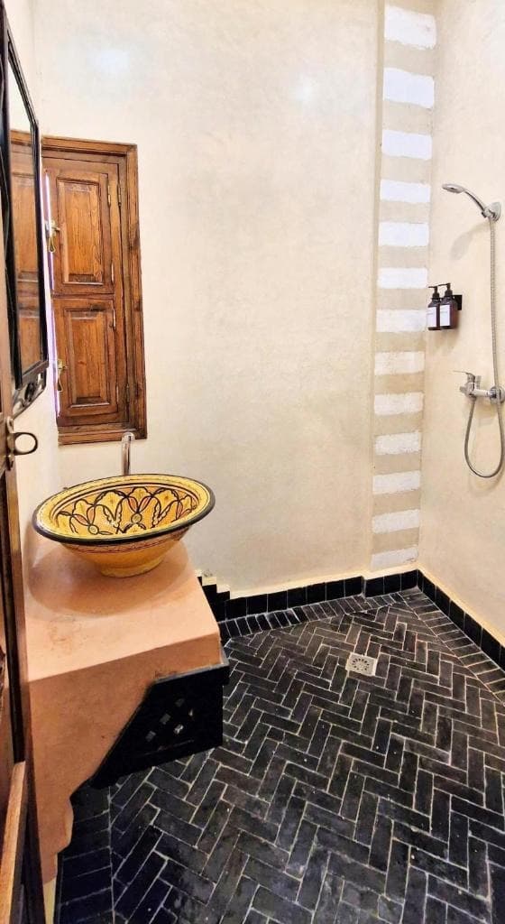 Private Riad with Pool & Rooftop image 7